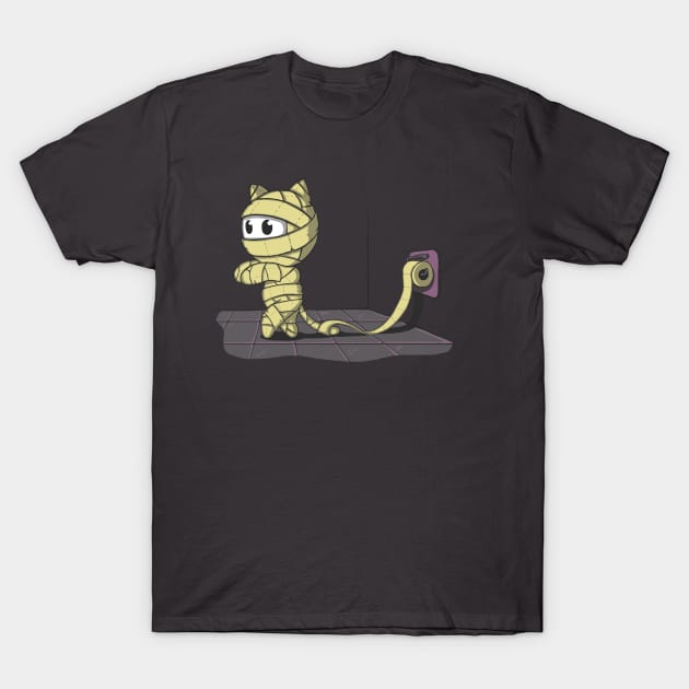 Mummy Cat T-Shirt by IdeasConPatatas